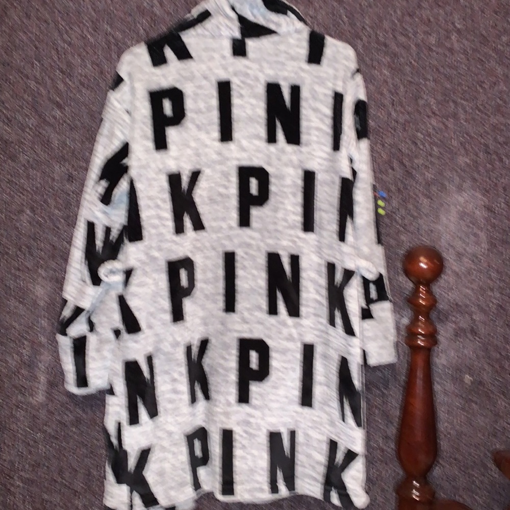 PINK/ VICTORIA’S SECRET XS BATHROBE - Picture 2 of 3